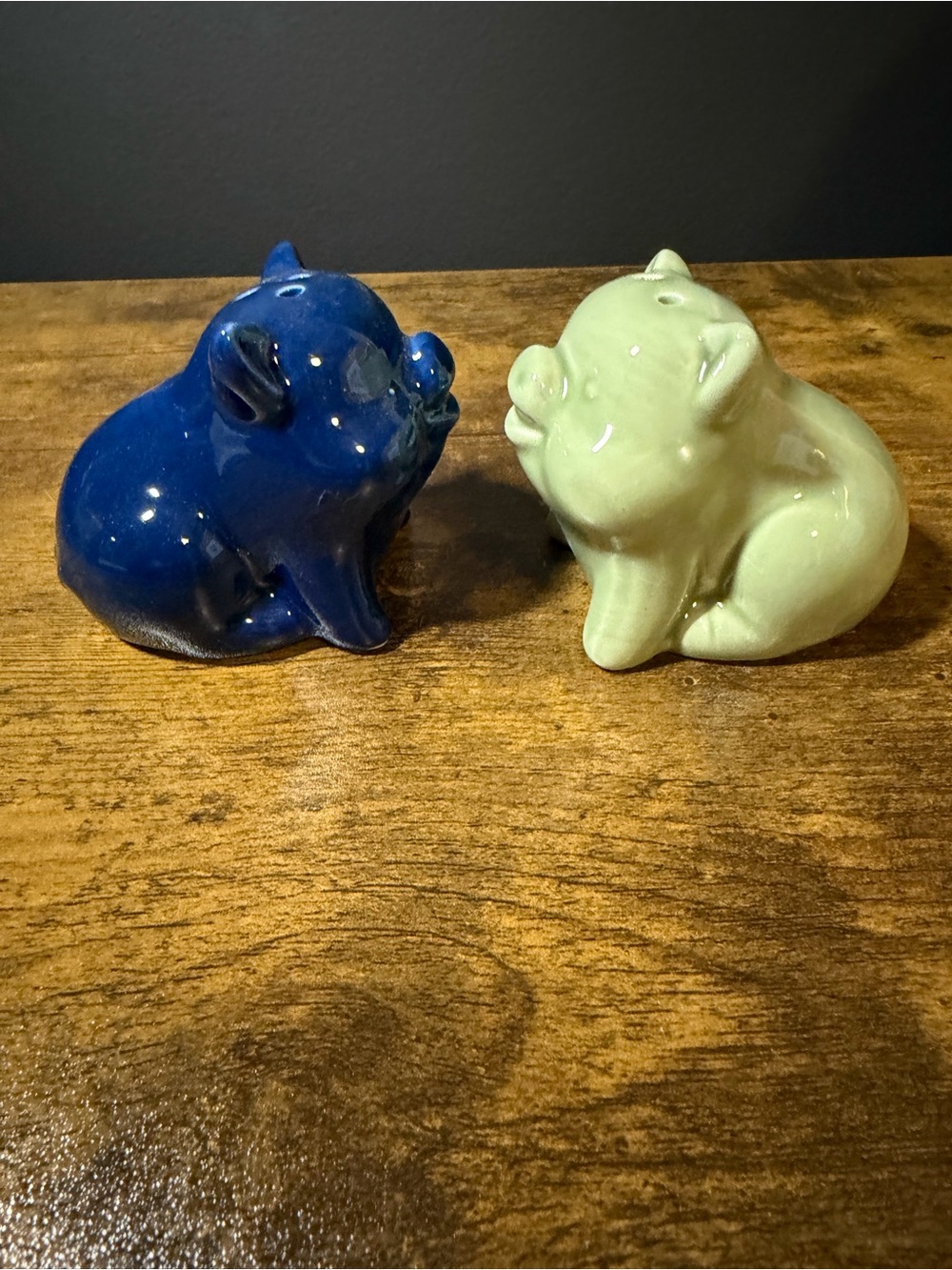 Pig Salt & Pepper Shaker Set. NWT - Picture 2 of 5